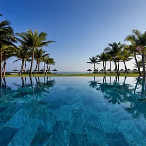 Wyndham Royal Beachfront & Station touristique
